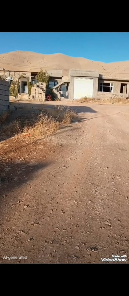 بۆ فرۆشتن
شوێن توە سپی  نزیک جادەی قیر 
خۆشترین شوێنە ڕۆژ هەڵات  هەرچوار دەوری ماڵە  بۆ زانیاری زیاتر پەیوەندی .یان مسج 
بۆ فایبەر /ۆەتسئەپ   *********** السليمانية, العراق
