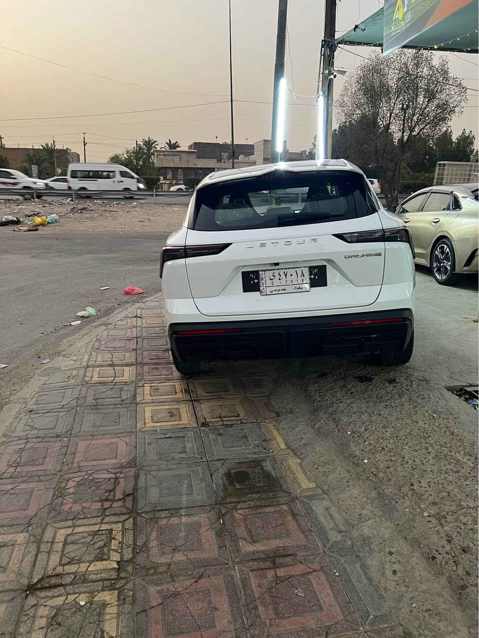 السلام عليكم جيتور داشنك 2024 محرك 1600 تيربو 
السياره جاهزه اي شي مناقصه بيه طخه بل دعاميه وسويته جدا بسيطه موضحه بل صوره ماشيه 86 الف السعر 170 بيه مجال جدا بسيط هاتف*********** بغداد, العراق
