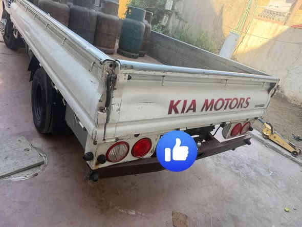 سلام عليكم سياره كيه فحل رقم جديد بغداد نكليزي محرك مسكر سبع كير نضيف سعر ١٢٠ بيه مجال رقم هاتف ***********
