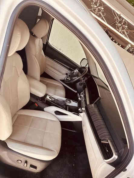 كيا تلورايد موديل 23 فئةEx بيها.دعامية صبغ وبارد بخشم الجاملغ ايرباك دركة بدون رقم عنواني بغداد
السعر 295 وبيها مجال 
***********
