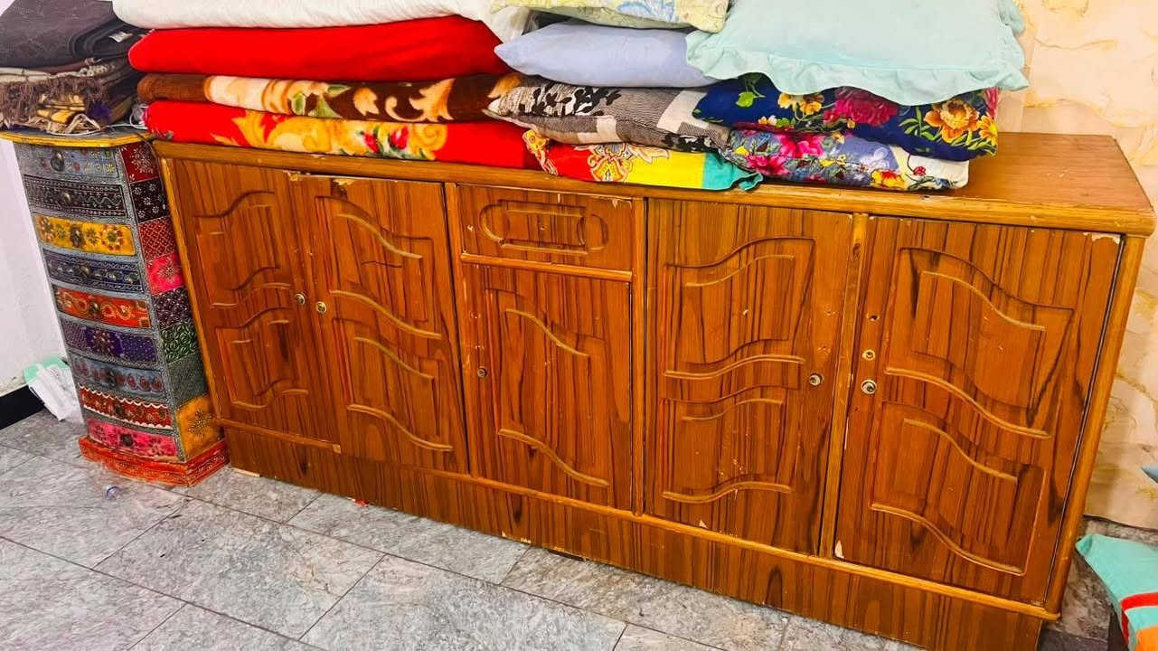بوفية خشب صاج سعر 50.  رقم الهاتف. ***********
