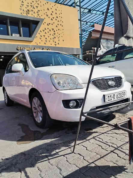 كارينز ٧ راكب موديل  ٢٠١٢  خليجي  رقم بغداد انگليزي بأسمي إلى سنة ٢٠٣٠    جاملغ امامي جهة السايق صبغ  و تلحيضات بدون دواخل  مواصفاتها فتحة بالقمارة   مكينة٢٠٠٠ اقتصادية  محرك و گير نضيف جدا   دواخل بيجي واسود السيارة جاهزة من كل شي  ماشية ١٦٩   غرفتها مدوشمة  جلد  السعر ١٢٠ وبيه مجال للشراي  مكاني بغداد الاعظمية للاتصال *********** وبي  واتس اب
