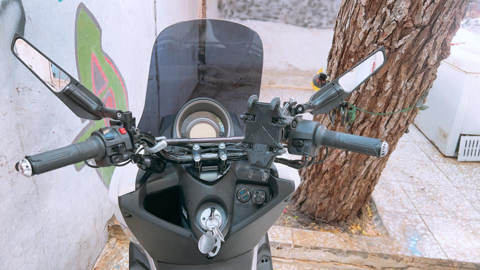 للبيع ممزوده تزويد شرط تزويد اليابان اكزوز رياضي كاتم صوته يخبل ستيرن رياضي يو اس بي شحن تدفئه يدات ومجمع كامل مال دبل اشاره ودكمه رماش غير الاصليه واي نقص مابيها الدراجه دهن امزويل كل شهر وبانزين محسن تجي وتشوف بعينك برغي واحد ماكو نقص بيها دراجه بس بليل اطلع بيها وماشيه 13 الف  البياع شراي لاتكسر بيها لان اعرف اسعاركم دراجه مال جناي ...وعندي مقطع من نازله من الرمبه واتساب فقط ***********  ..السعر 15 ورقه ونص وادري معروضات ب 14 ورقه ونص بس مو تزويد
