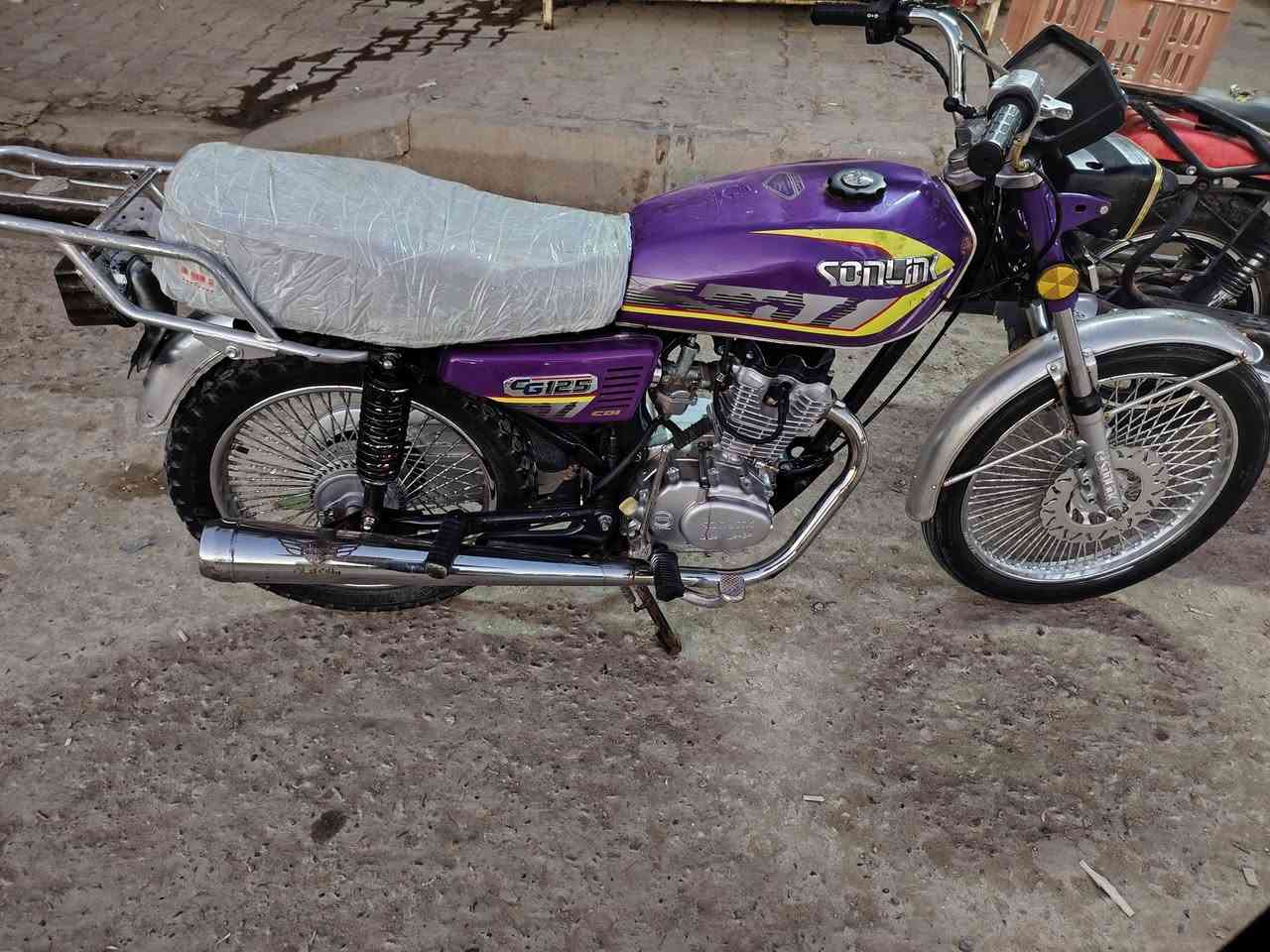 تايكر سكنر موديل 24 مكينه مكفوله كفاله عامه
مال جناي 
ب500 وبيه مجال
مكانه عفج
***********
