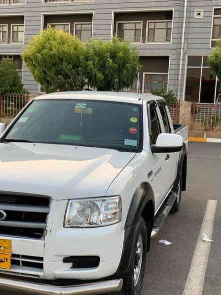 فۆرت ڕنجە رە مە کینە بنزینە بیلادە 12وبە خە  دبڵ آکسلە مودیل2009یە گێڕومە کینە وآکسلودبڵ آکسلی بشرت مە کینە ی نە کراوە تە وە بشرت سیارە کە بێی سبوخە بێی تە حدیلە سنە وی دوومانگە بە سە رچووە تە حویلوغرامە بشرت سحری100ورقە ومجالێکی کە م موبیل*********** رانية
