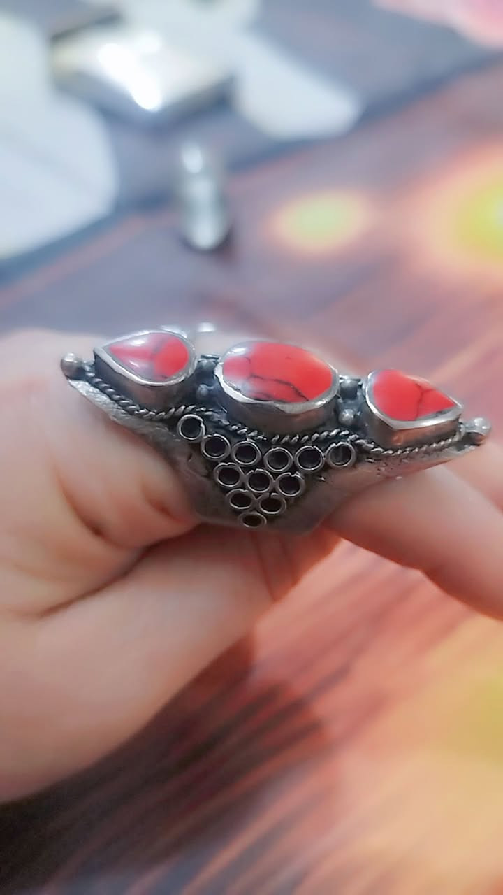 جميع الخواتم. ب أحجار. طبيعيه. اصليه


**إذا كنت صاحب هذا الإعلان وتريد حذفه لأي سبب، رجاءا أرسل رسالة إلى الدعم الفني**