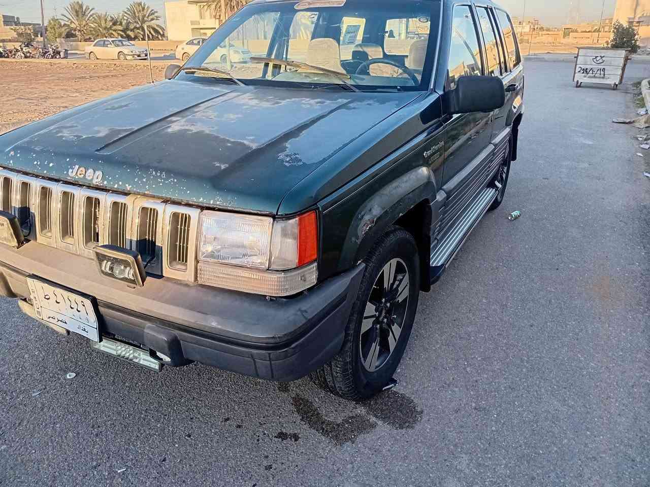 السلام عليكم جيب شيروكي موديل 95 رقم بغداد تحويل مباشر سنويه جديده مكينه وكير بلاد مكفولات دواخل جديده سياره بدون ظربه بدون صبغ بلاد تخم تاير صدر حلو سعرها 45 وبيها مجال اللشراي ***********
