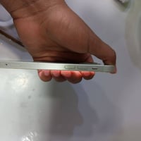 آيفون ١٢ ١٢٨ • بطارية ٨٨ • سواد صغير بالشاشة