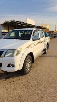 للبيع  هيلوكس رقم اربيل موديل 15 محرك شركة كير شركة السيارة كير عادي ش...