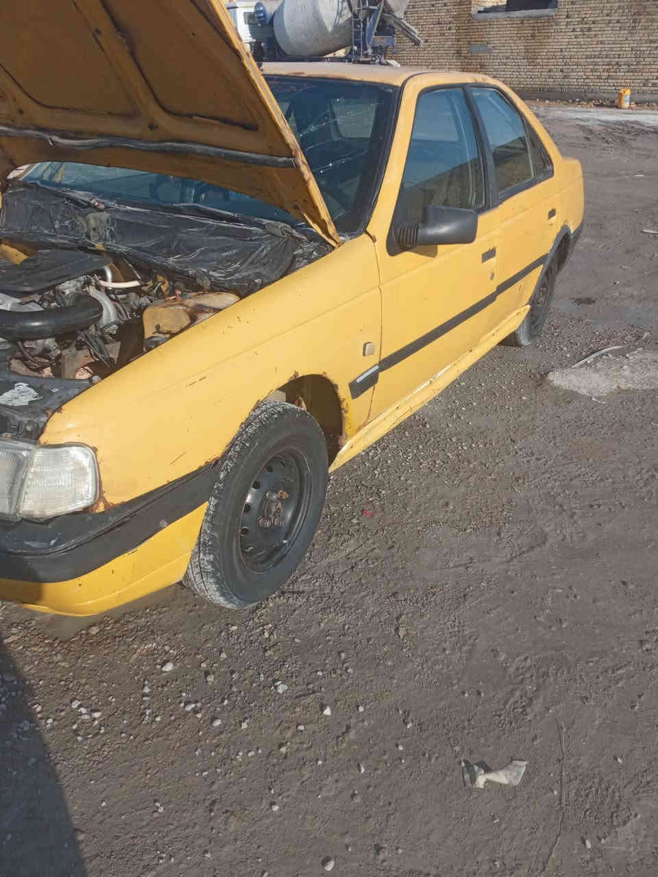 السلام عليكم بيجو روه رقم نجف  م ٢٠٠٩ لبيع او مراوس السعر ١٤ وبيع مجال مكينه كير خير من الله البدي شوف العين معمره برنكيت  ناصريه ناحيه الفضليه سوق الشيوخ رفم الموبايل ***********
