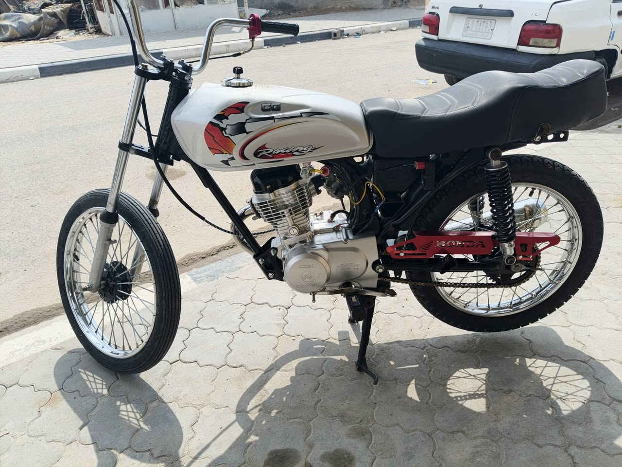 السلام عليكم دراجة للبيع الدراجة معمرة من شهر الثاني ما مفتوحة كفالة عامة دراجة كلك عنواني بصرة الزبير المربد الجديد السعر 650 بيهة مجال الشراي يراسلني خاص رقم المبايل : ***********
