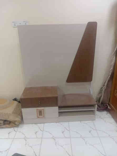 متوفر غرفه تركيه 7قطع نظيفه جداً العنوان الحله نادر الثاني منطقة قرغول السعر مليون 250وبيها مجال الهاتف ***********
