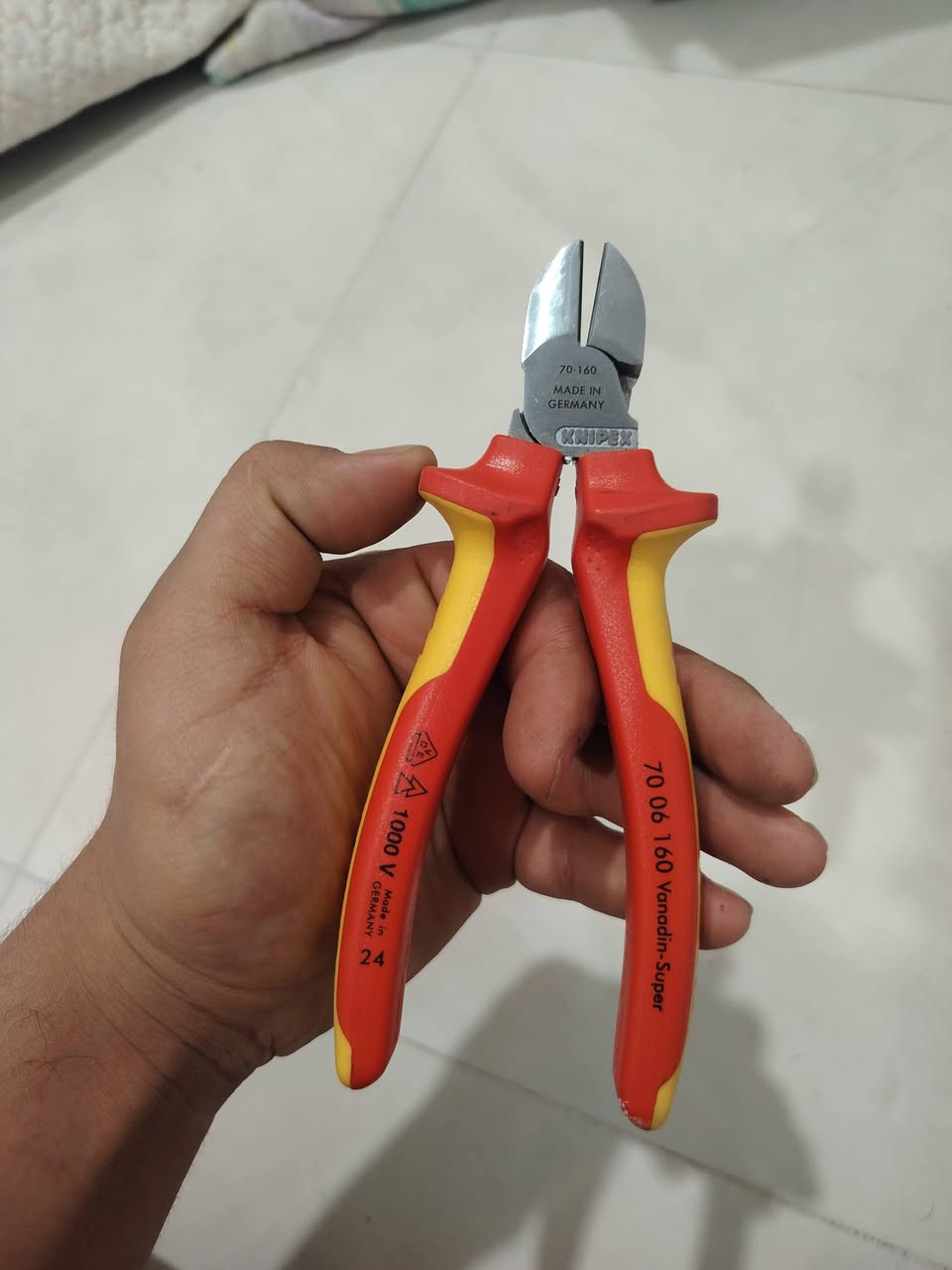 السلام عليكم بلايس وكتر knipex جداد سعر 70 الف يوجد توصيل


**إذا كنت صاحب هذا الإعلان وتريد حذفه لأي سبب، رجاءا أرسل رسالة إلى الدعم الفني**