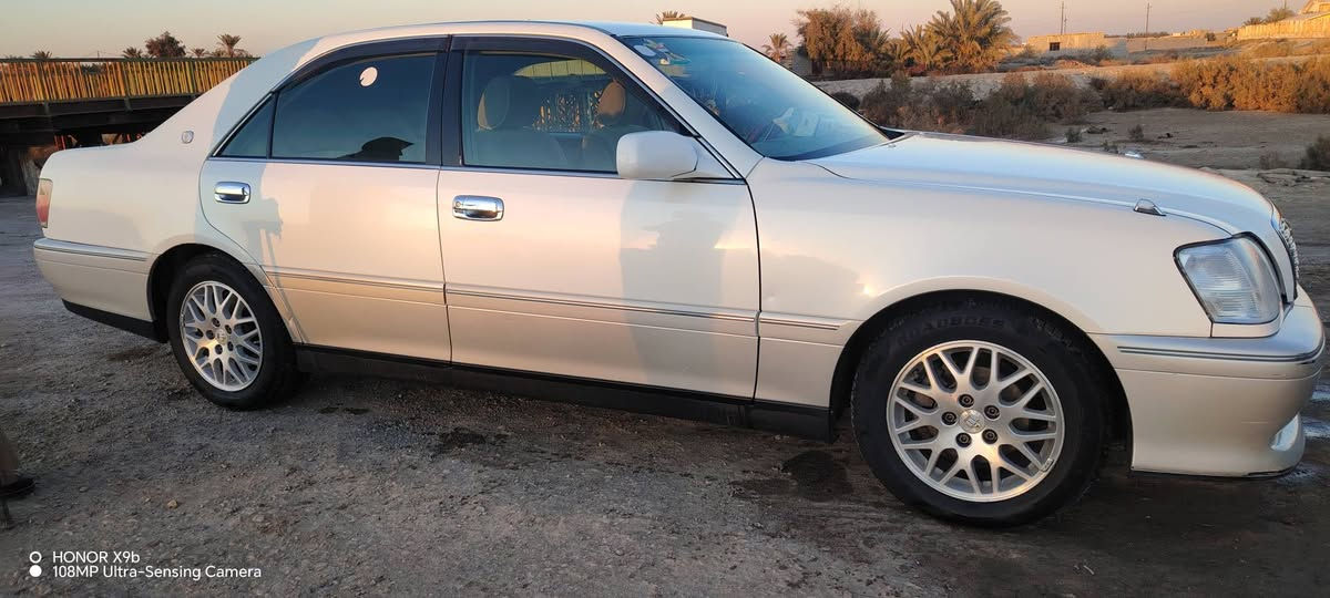 سياره ملكه نضيفه كلش ادوات كصه جنطه دكمتين تبريد تخم تاير حداديه جديده سياره ماتصرف ربع عليه مكاني ناصريه لسعر 35. وبيها مجال  بيع فقط         ***********
