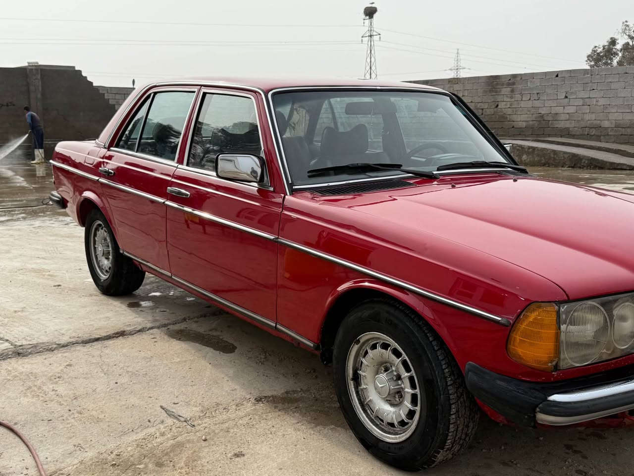 للبيع مارسيدس رقم ديالى مميز مشروع وطني سياره خير من الله اي نقص مابيها كير محرك  VVT جدد سياره مابيها نقص مكان ديالى السعر ٥٨ وبيها مجال *********** بغداد, العراق
