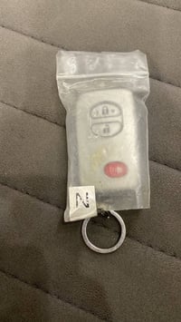 بصمه لاندكروز بعده جديده سعر 100الف يوجد توصيل داخل بغداد فقط 07741683...