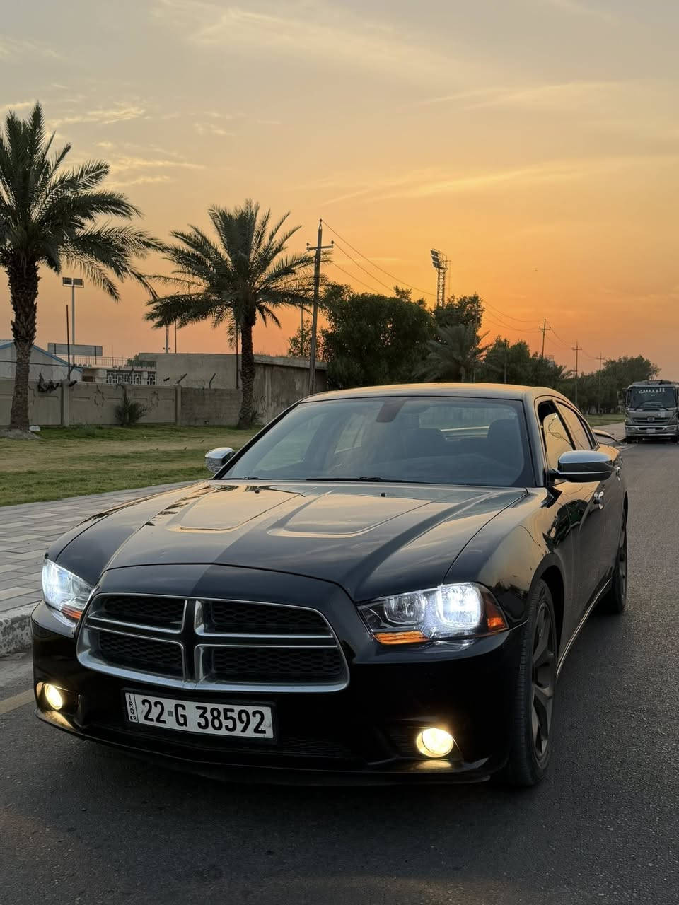 السلام عليكم جارجر 2012 SXT امريكي طابه گلين وبلعراق صار بيها شبرين صبغ بين الجاملغ والبنيد فقط باقي السياره كفاله 
السعر ( 122$) مكانها بغداد زيونه *********** 
سياره حيل نضيفه بدون حادث بدون دواخل لغواد وشواصي مكفولات محرك 6 سلندر تبريد ثلج صدر امامي خلفي وتخم تاير ويل شاده جديد قبل سبوع السياره رقم اربيل انگليزي تحويل مباشر الشراي يتصل

