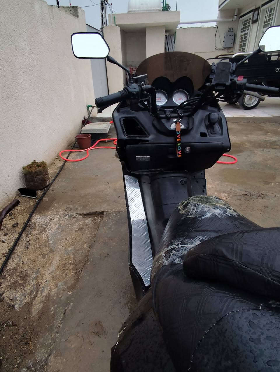 06لبيع. مديل 18 اوراق ضاعت من شلت. اكفل صرقه
سعر 500وبيه محال
محرك250cc
مكان بغداد جسر ديالى
رقمي ‏‪0774 794 4612‬‏
