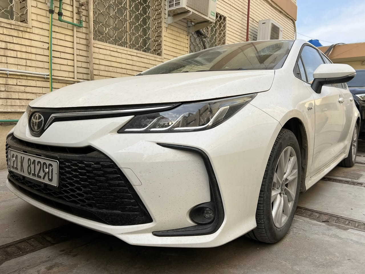 السلام عليكم
للبيع
كورلا ٢٥
هايبرد
فول
سياره مشتريه زيرو وحالياً ماشيه  ٥   الف بعده حال الزيرو
مكفوله من كلشي 
مابيه لا شخطه ولا رصعه 
داخل جلد اسود
كامره اصليه 
تبريد شاشه
رادار 
وباقي المواصفات المعروفه
مكانه بغداد  كراده
السعر 23 مليون 500000 الف سعر نهائي
للاتصال 
***********
