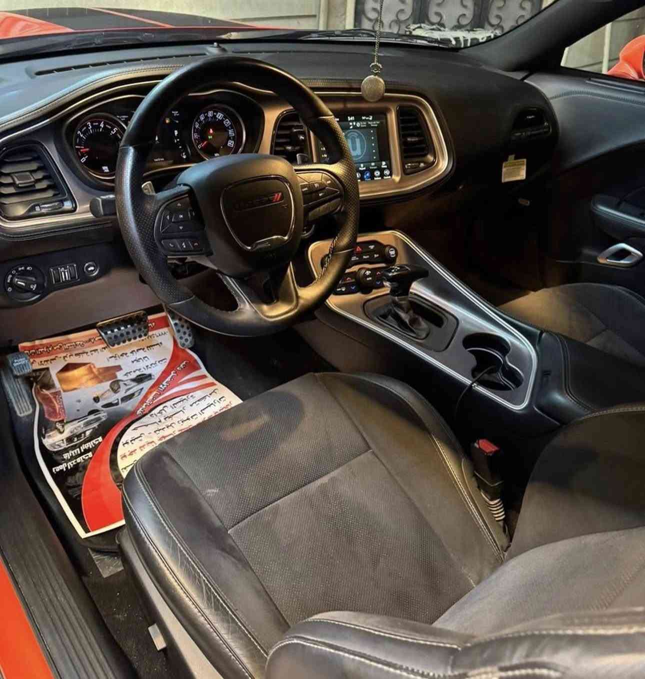 دوج جالنجر  {R/T} سوبر تراك باك
موديل 2022 رقم اربيل الجديد

ماشية 19 الف

5700

لون مميز برتقالي

فول مواصفات عدا الفتحة شاشة كبيرة كار بلي 

سوبر تراك باك دكمة سبورت تراك دراك

حساسات خلفية امامية

كشنات كنتارة وجلد حضن

خزن ميموري بالكشن

وارد امريكي ضررها بحدادة التاير الايمن الامامي ايرباك الكشن والبردة ضاربه فقط 

مكان السيارة البصرة

***********

سعر خاص
