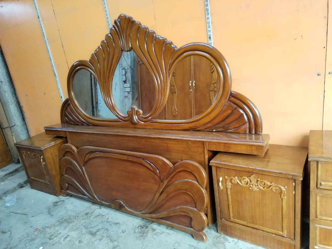 غرفه نوم أربعة باب بدون ميز مرايه مكاني البياع شرطه الرابعة استفسار ***********  واتساب
