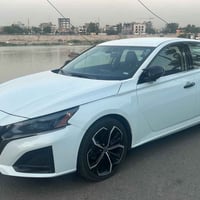 التيما SR 2024  ماشيه 34 ميل الضرر قطعتين  مكان السياره بغداد وخانقين ...