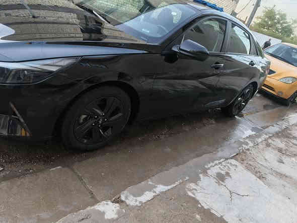 سلام عليكم
النتره موديل 23 
سياره حادث جاملغ يمنه مبدل وجاملغ يسره بي شبرين صبغ 
وقبق جنطه شبرين صبغ فقط بدون يرباك فقط بردده
موصفات.  ,,, مكينه و كير كفاله صور حادث موجود بل منشور 
      سياره ماشيه 25 الف ميل
تحكم ستيرن فول 
مكينه 2000
فتحه سقف 
تشغيل بصمه 
بصمه بيبان 
شاره ترحيب عند قتراب 
تشغيل عن بعد 
ناره دخليه متغيره 12 لون 
ثلاثه وضعيات قياده 
تبريد بيانو منفصل 
تدفئه ستيرن 
تدفئه كشنات 
رادار امامي 
رادار جانبي 
رادار خلفي 
كامره خلفيه دواره 
شاشه كترونيه جيتل متصل 
مانع تصادم 
مانع نزلاغ 
توقف ذاتي 
مثبت سرعة 
حساس لايت 
بكلايت متصل 
لد نهاري
لايت ثلجي عالي ناصي 
كار بلي 
بلوتوث 
سعر 150 وبيها مجال لشراي 
مكان بغداد بلديات ضباط شارع متنزه 
رقم ***********
