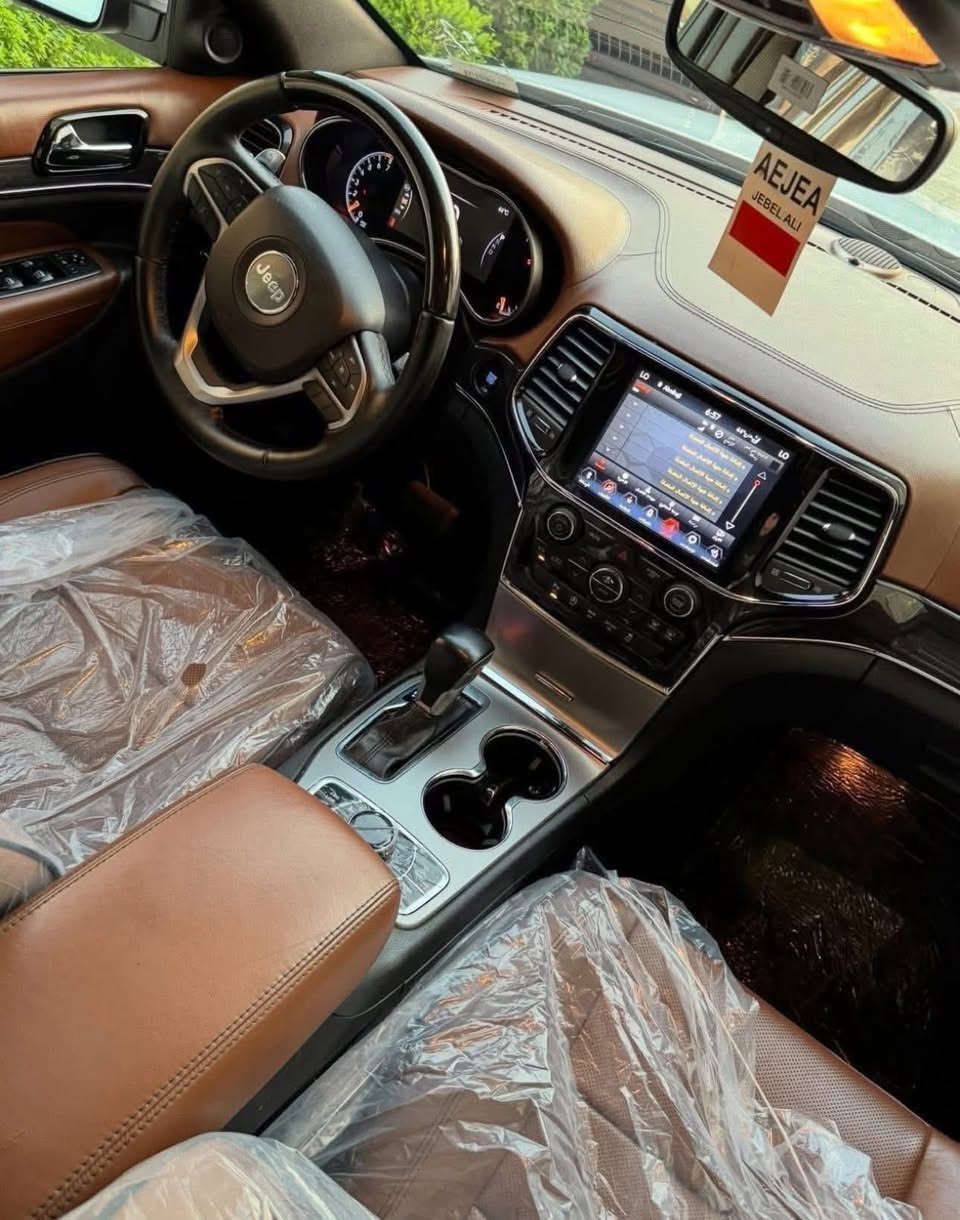 السلام عليكم 
 جيب اوفرلاند 2020  خليجي  وكاله هارلم
ماشيه  ١٩   حقيقي شرط الفحص 
  
بعدها بالنايلون استخدام قليل السياره
دعاميات تغليف ppf  
  
مكفوله صبغ وشخوط بدون بارد بدون كلشي حتى دعاميات كفاله 
كير محرك كفاله من كلشي  
تكحيل كارت مكانين فقط 

رقم بغداد    بأسمي 

فوول مواصفات ١/١  أم الشاشات والجكات  

(بانوراما ،٣ شاشات ،جكات،بصمه،جلد جملي  ،رادارات ،جانبي توقف ذاتي ،شاشه جبيره ،جنطه كهرباء،كراسي تدفئه تبريد،إطفاء ذاتي)

الاسبير منازل والعده وكتلوكات ما مستخدمه  والأرضيات والسماعات والعده ما مستخدمه ابد  

سعرها  ٣٤٥    ورقه  
للاتصال ***********
