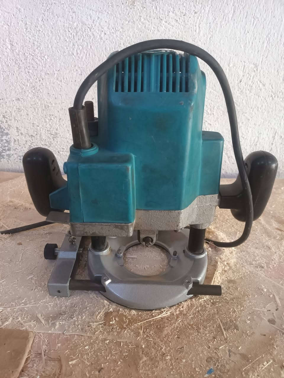 من رخصة الادمن المحترم فريزة ماكتة ماليزي مستعملة نظيفة للبيع يوجد توصيل بغداد والمحافظات ***********
