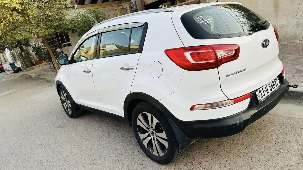 بيع او مراوس سبورتج 2011 خليجي مكفولة من الصبغ والتبديل فقط بارد بسيط بالهلال الخلفي مكانها بغداد الكرخ السعر 135 وبيها مجال بسيط ***********
