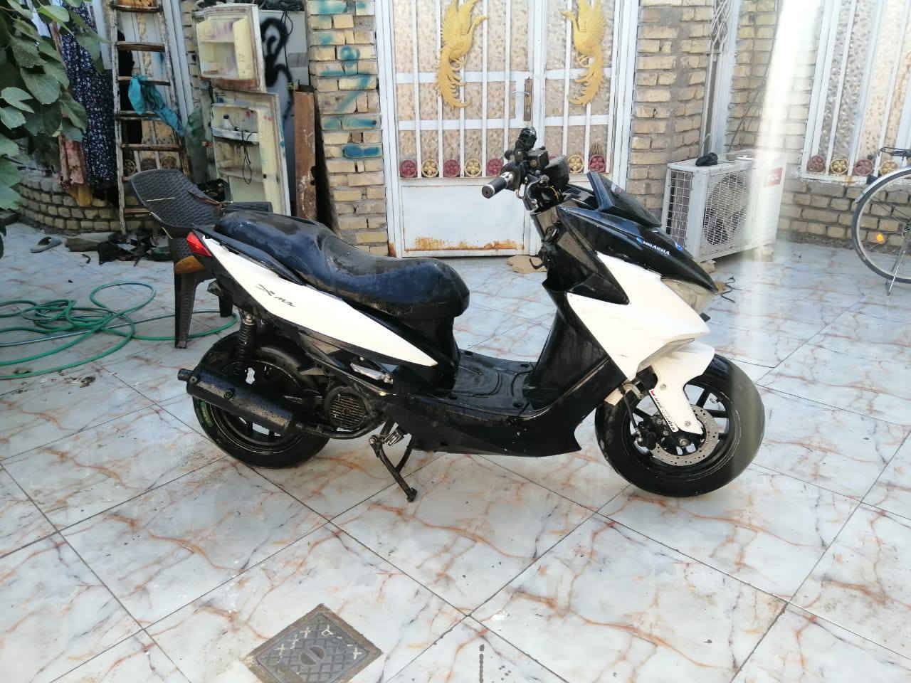 دراجه ماكس حديث عداد كتروني شغاله سلف هندر اشاير بك لايت مكينه ناعمه شلعه معدل ماناقصها ايي شي كامله ب 350 وبيها مجال رقمي *********** مكاني بلفضليه
