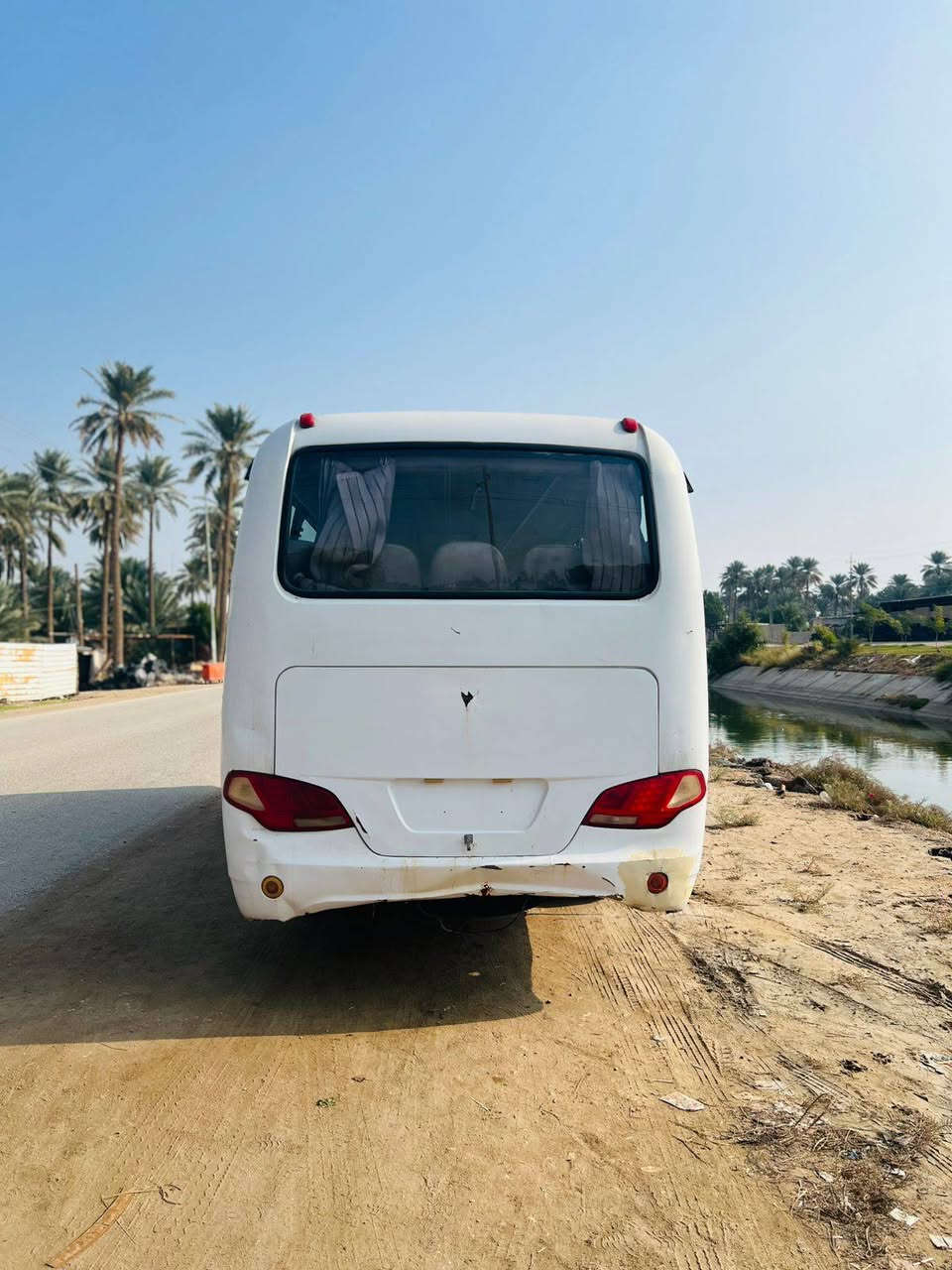 تحيه طيبه اخواني الاعزاء للبيع فقط 
كوستر جاك باص 30راكب السياره نضيفه مال مزاد وزارة الداخلية كتاب بسمي اسوي وكاله للمشتري السياره بدون حادث او صبغ كير مكينه جاهزات غرفه كله جديده سياره نضيفه السعر 97$ وبيه مجال للمشتري الخاص مغلق فقط اتصال ***********
