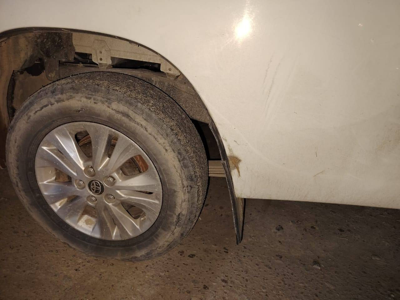 السلام عليكم
 للبيع تيوتا عذاري 2021فول
رقم اربيل دولي تحويل مباشر
ماشيه 176 الف بيها باب تبديل.
مكانات بارد  بيها حار بالدوسه شبر
وبالجاملغ اقل من الشبر االسعر250بيها مجال قليل
للاستفسار الاتصال على الرقم ***********او
***********
