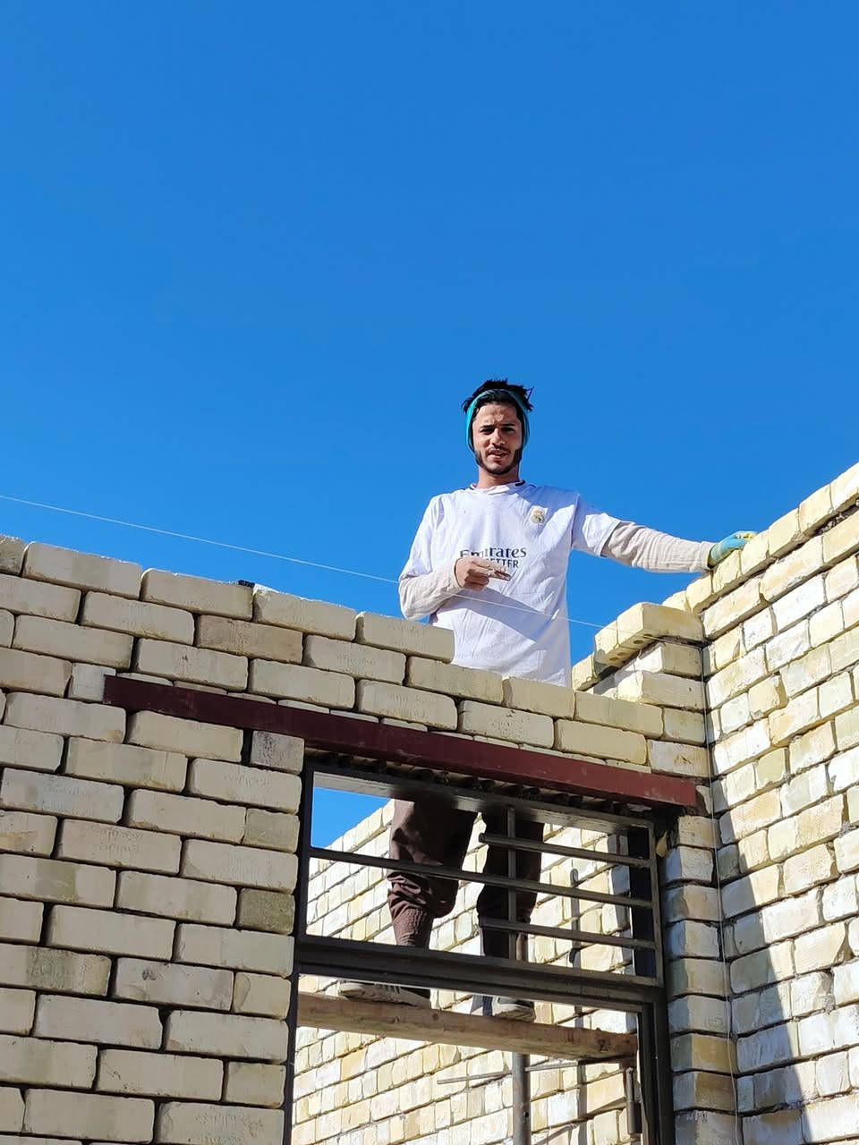 السلام عليكم خلفه بناء متواجد حاليا اشراف مهندسيه مصداقيه بالعمل هذا رقمي اتصل به خير وتدلل واتساب موجود حاليا ***********
