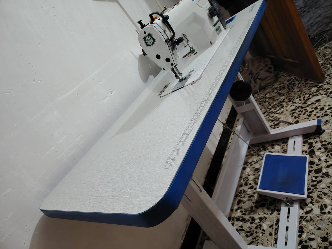 السلام عليكم
مكينه نوع جمسي كاتم جديده استخدام شهر للبيع سعر 300وبيه مجال ***********للاستفسار ع الفحص جديده
