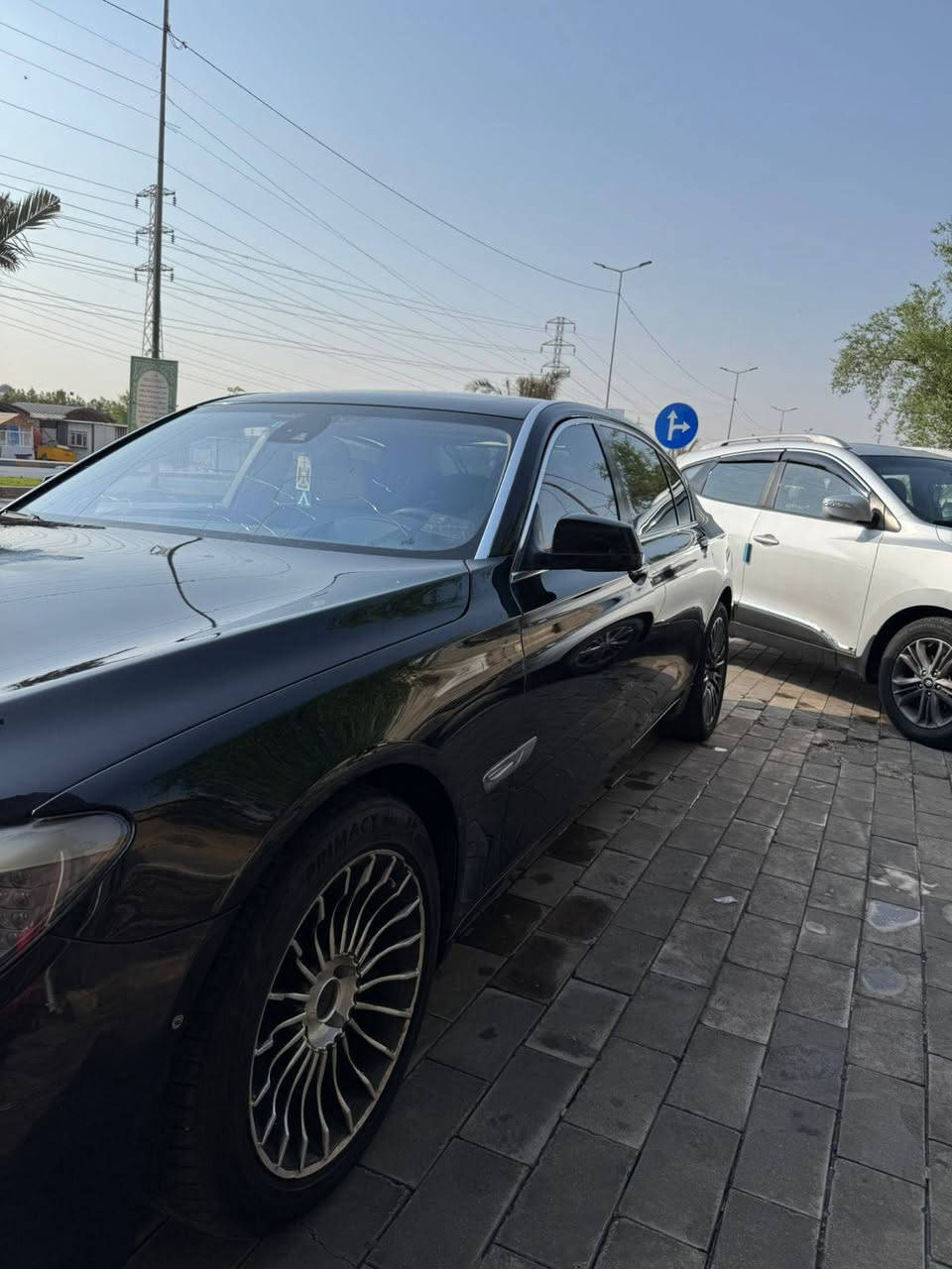 للبيع او المراوس حسب القناعة 
BMW 2011 F01 750li
اللون اسود
مكينه ٨ سلندر 
كير 8 نمر مو ستة طلب خاص 

رقم كركوك فحص جديد هزة جديدة وكالة 
كفاله عامه كلها 
مكينه كير حداديه كهربائيات تخم تاير باتري كلهن جدد 
كهربائيات كلهن ع شركة 
سياره جديده بمعنى الكلمة ما 
المواصفات:- 
سلايد فتحة 
غرفة جلد اصل 
بصمة 
ماوس خلفي 
شاشه 
دجتل 
تبريد خلفي قطعتين 
صاج ملكي 
فول ايربكات 
مري قلاب 
مري عاكس للضوء 
جنطة كهرباء شفط 
حساسات امامي خلفي 
كامرة 360 
مري شفط 
زراك لايت 
لايت زنون اصل عدسه متحركة مع ستيرن 
لد نهاري امامي خلفي 
كامرة اماميه 
تحديد مسار 
مانع انزلاق 
اربع وضعيات قياده 
خمس بردات 
كشنات فول كهرباء 
ستيرن كهرباء 
كشنات خزن 
كشنات تدفئه تبريد 
والخ من المواصفات المعروفة……
السعر 125$  وبيها مجال 
مكان السياره النجف الاشرف 
للاستفسار
***********
