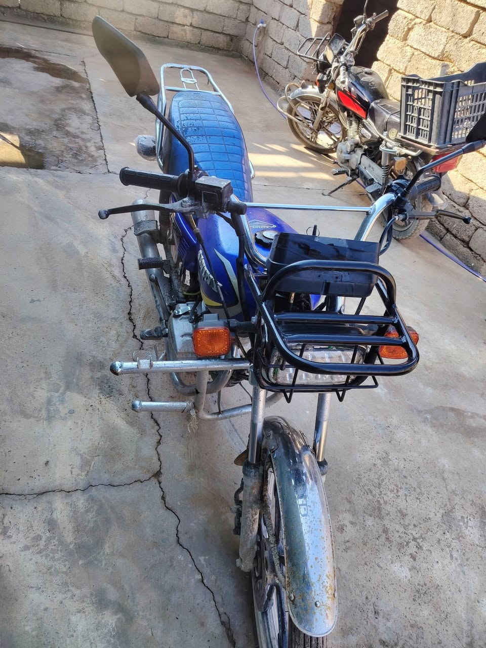 السلام عليكم عندي دراجه للبيع موديل 21 شرط بس والفات السعر*********** 30080
