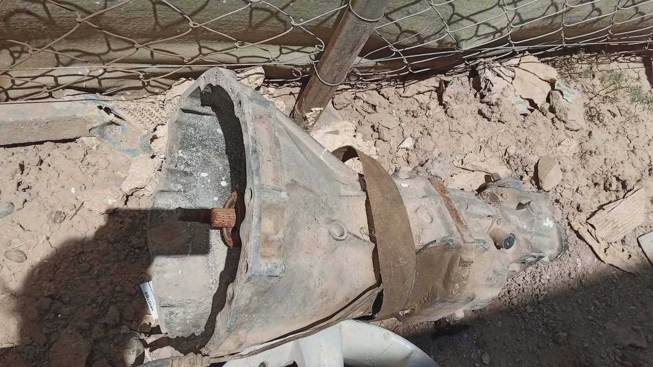 السلام عليكم اخوان كير نيسان شبوط حاويه شرط برغي مامفتوح  سعره 450الف وبيه مجال قليل +عندي مكينه حجم 2400 الي محتاجها او محتاج منها غراض هم موجوده  ***********
