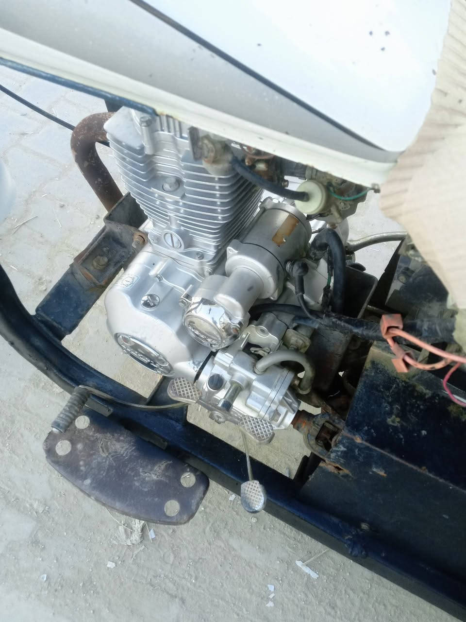 ستوته البيع مديل 2009رقم اسود  وسنويه ابيع مكاتبه  محرك  25بل جيس جديد وتايرات اوياله جدد  ستوته عوزه بس باتري تجي وتفحص شوفت عينك الشراي يتصل***********
