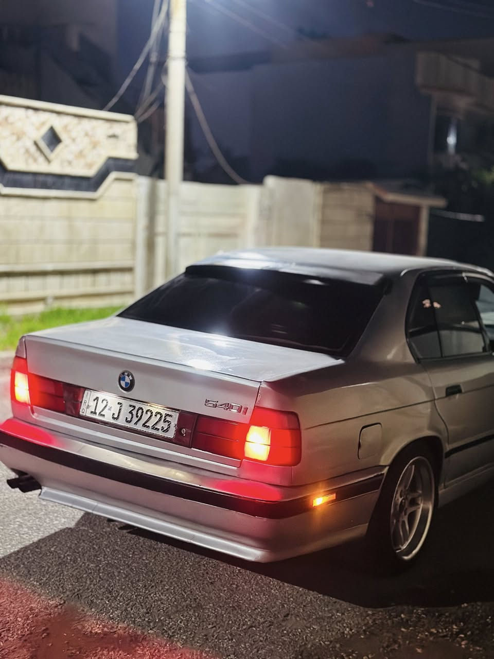 BMW540 اصل
1993
مصبوغه عام وبيه ضربه بل جاملغ 
طخم جديد وتيرات ويله جددت 
مسويله ادمه كامله من كلشي 
السعر 58 وبيه مجال 
المكان موصل 
***********
