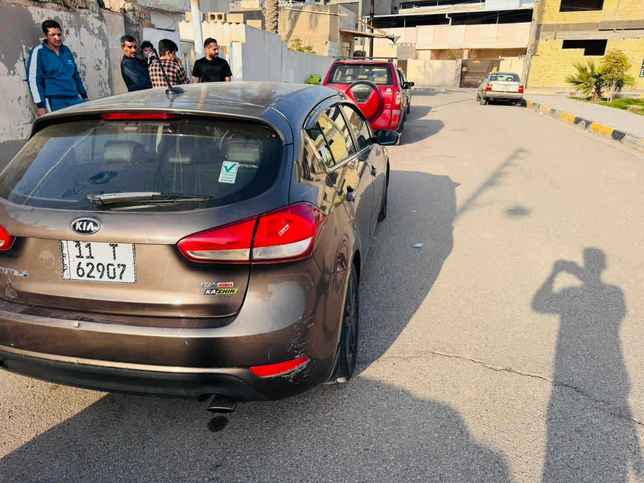 السلام عليكم  كيا فورتي 5 هاج باك موديل ٢٠١٤ وارد  للبيع    ..رقم بغداد انكليزي  فول مواصفات  
- حجم المحرك 1800  GDi
‎2- سلايد فتحة بالقمارة 
‎3-بصمات بالابواب والصندوك وبصمة تشغيل 
‎4- نظام ترحيب عند الاقتراب من السيارة في اليدات 
‎5-  اشاير بالمري 
‎ويل كب حجم16 
7- لايت امامي عدسة + زنون بلادي 
‎+ لد امامي + بلوجكتر   
‎_8 تحكم ستيرن اربع جهات +تدفئه+ كروس سرعة 
9_ نظام  قيادة سبورت+ نورمال كومفورت  ايكو 
‎10_كشن السايق كهربائي  ميموري حفظ وضعيات + كشنات جلد 
‎ تدفئة بالكشنات تبريد بالكشنات  الكشن الخلفي ثلاث قطع وقلاب وتدفئه 
‎سعرهه107 وبيها مجال 
‎السيارة اعلى فئة بالفورتي مواصفات فول الفول واحد على واحد EX 
رقم ***********
 المكان بغداد حي الجهاد
