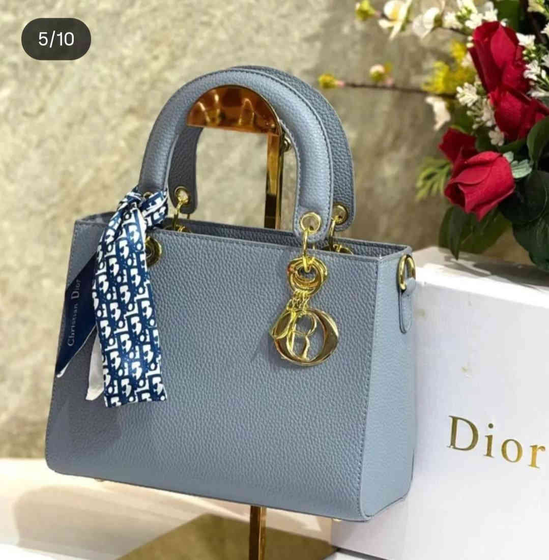 السلام عليكم عندي جنط ماستر كوالتي فول  باكيت وتغليف  للبيع شلعه ٨٠ قطعه اعتقد ١٥ موديل كل موديل والوانه مكاني بغداد
***********
