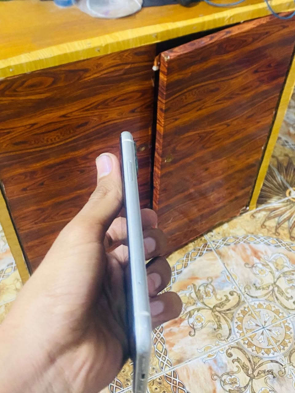 ايفون 11 عادي ذاكرا 128 فيس ايدي شغال مبدل شاشه فقط نضيف حيل مكاني حبيبيه ***********
