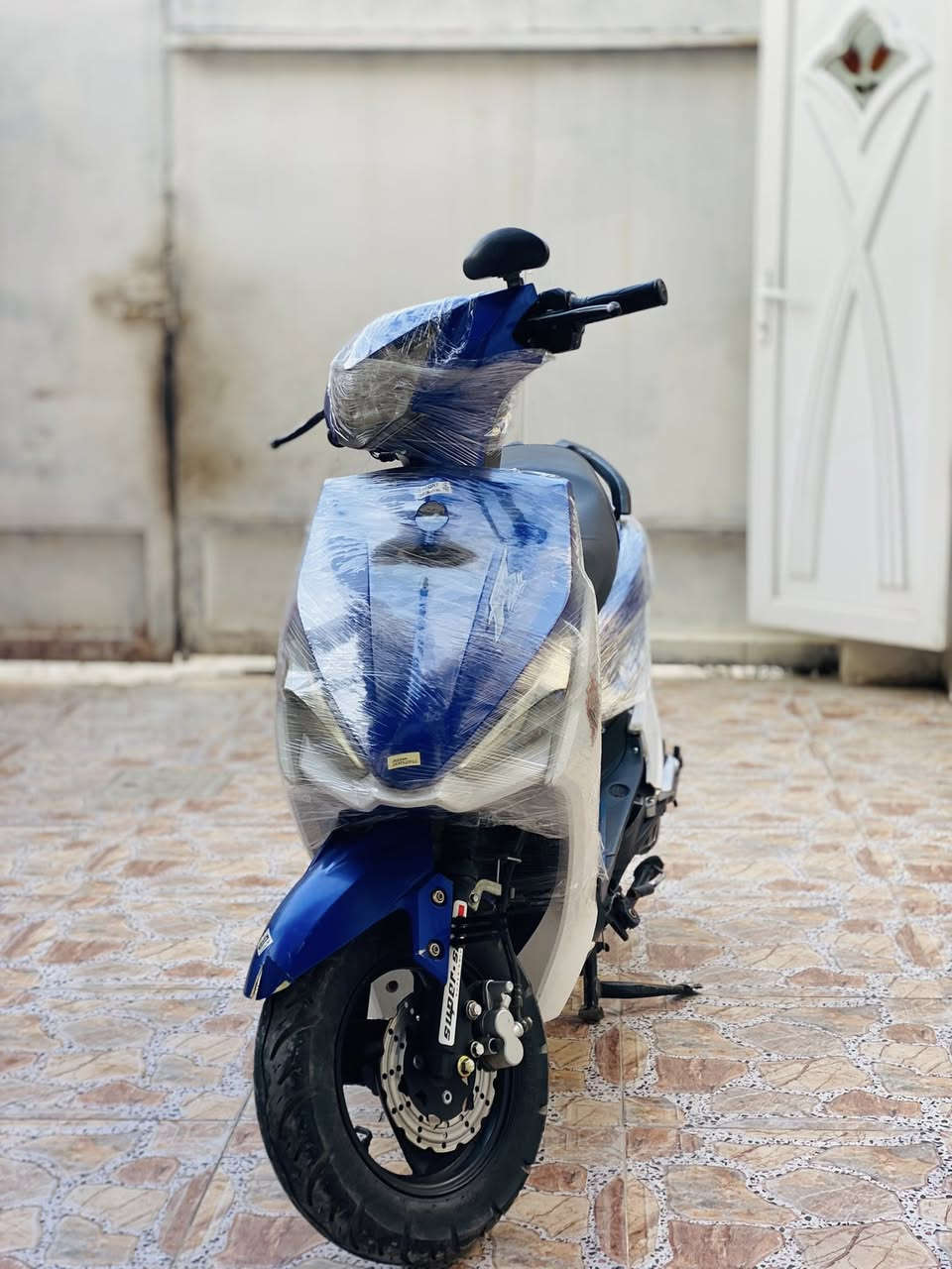 سلام عليكم ماطور ماكس اف اس  مكينه150سرعه120موديل 2021مطور مكينه لاصرف لابخار شلعه معدل فول مابي اي عيب بشرط كهربيات كامل اشاير عالي ناصي كله شغال كجات مال بنزين مال سرعه كله شغال للبيع سعره250اوبي مجال قليل للطيبين او للمراوس شعندك نزل مكان كركوك رقمي ***********
