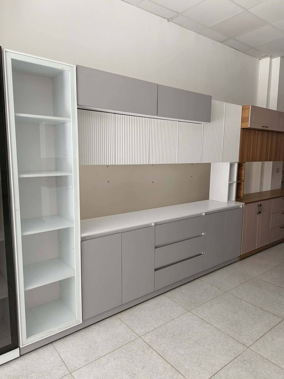 كاونترات تركيه خشب ضد الرطوبه وضد البكتريا وضد الحراره اكو قياسات ستندر ،واكو حسب الطلب والقياسات الي يطلبها الزبون التوصيل والشد مجاني  اكو 3 متر مع سنك متر ونص 700 واكو مترين ونص مع سنك متر ونص 600 واكو مترين مع سنك متر ونص 550


**إذا كنت صاحب هذا الإعلان وتريد حذفه لأي سبب، رجاءا أرسل رسالة إلى الدعم الفني**