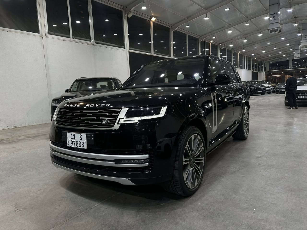 RANGE ROVER 2022 🇬🇧auto bioghraphy 
رانج روفر 2022 🇬🇧اوتو بياوغرافي 
فول ١/١ 
ضمان وكالة سردار ✅
كفالة عامة 
تغليف كامل المركبة ppf 
عداد المسافة المقطوعة 21000 k/m 

📍بغداد شركة ابو ظبي جكوك قرب بوابة الكاظمية 

0771 811 1145

0781 844 4044 📞

