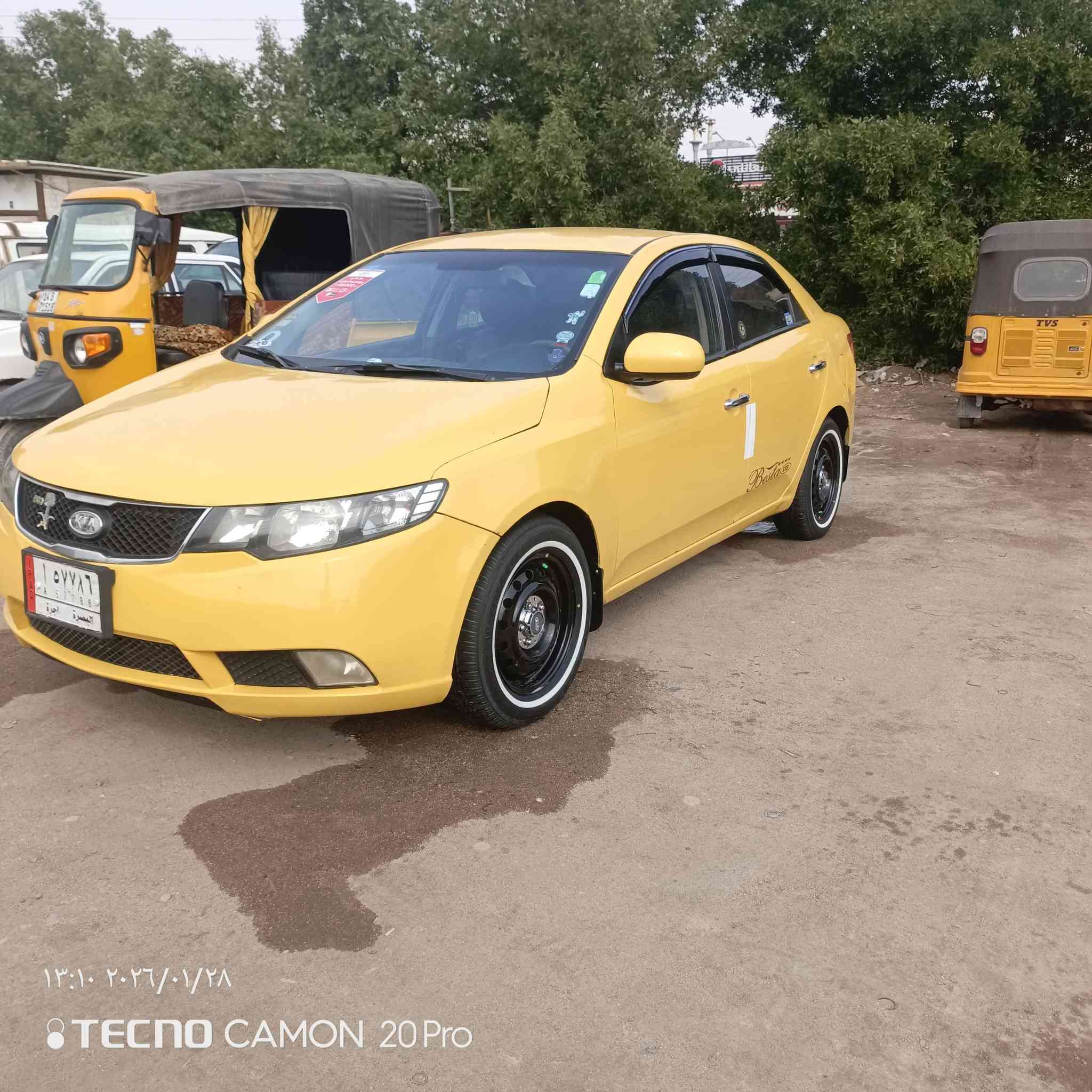 السلام عليكم  سيراتو للبيع موديل 11 ماكينه 1600 توم تاير حداده جاهزه سياره من كل شيء السعر 92 الاتصال على الرقم ***********
