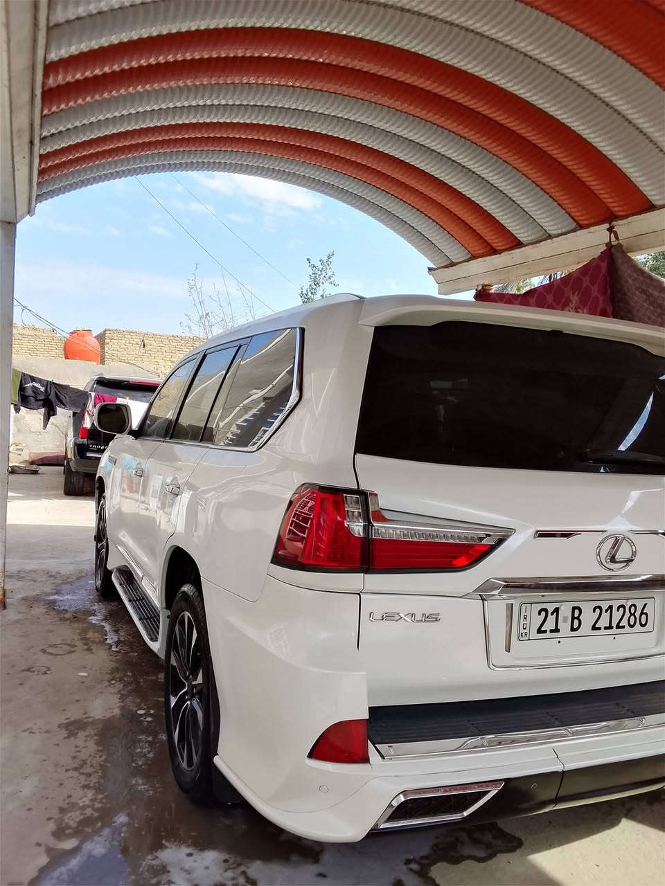 السلام عليكم من رخصة الادمن عندي لكزز موديل 2009 محدثة 2021 كفاله عامه من صبغ وتبديل تحديث درجة أولى شد قطع اصليه بشركة كرزان كارس بربيل السياره كفاله عامه من قطره صبغ وبارد ورصعات ماشية 95الف حقيقي رقم سليمانية بسمي تحويل وكاله حاظر محرك 5700سبورت ومعروفه مواصفات الكزز جكات جنطه كهرباء تبريد 3قطع 5كامرات محيطيه تشغيل عن بعد حساس امامي خلفي كشنات جلد + كهرباء + ذاكره كشن خزن ميموري مرايه شفط ترحيب اوتو + اناره بالمرايه كشن تدفئه تبريد رادار امامي خلفي جانبي فتحة سقف شاشة اعطال ستيرن كهرباء وبعد بيها هواي مواصفات الكزز غني عن التعريف بالمواصفات رايدها 328 بيها مجال مكان السياره بالحله رقمي *********** اخوان اقره المنشور زين واتصل والي مبعجبه السعر او السياره يعبرها بكلام طيب والسوك كل شي بي بس اكيد مينقاس الجديد بالتعبان والله يرزق الجميع واسف على الاطاله سبحانه سعر 328بلاش
