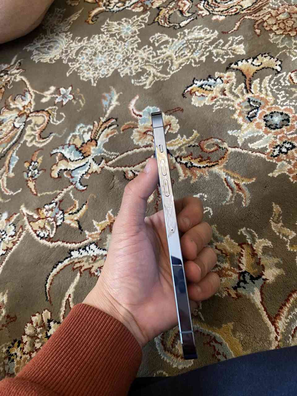 ايفون ١٣ برو ماكس شرق اوسط دبل خط
كفاله عامه من الزلغ 
نظافة الجهاز ١٠٠٪؜ 
ممفتوح الجهاز 
وتر بروف
بطارية ٧٣ 
ذاكره ٢٥٦
عنواني العامريه سعر ٧٠٠ وبي مجال بسيط حك الجيه 
رقم الهاتف ***********
