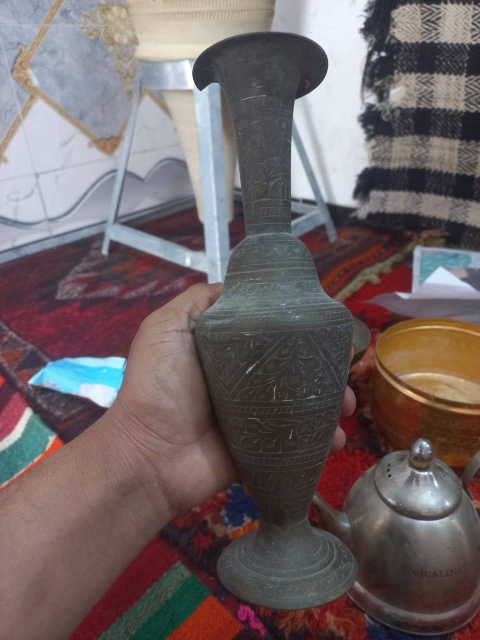 اغراض قديمه للبيع كلمن وسعره ***********
***********
